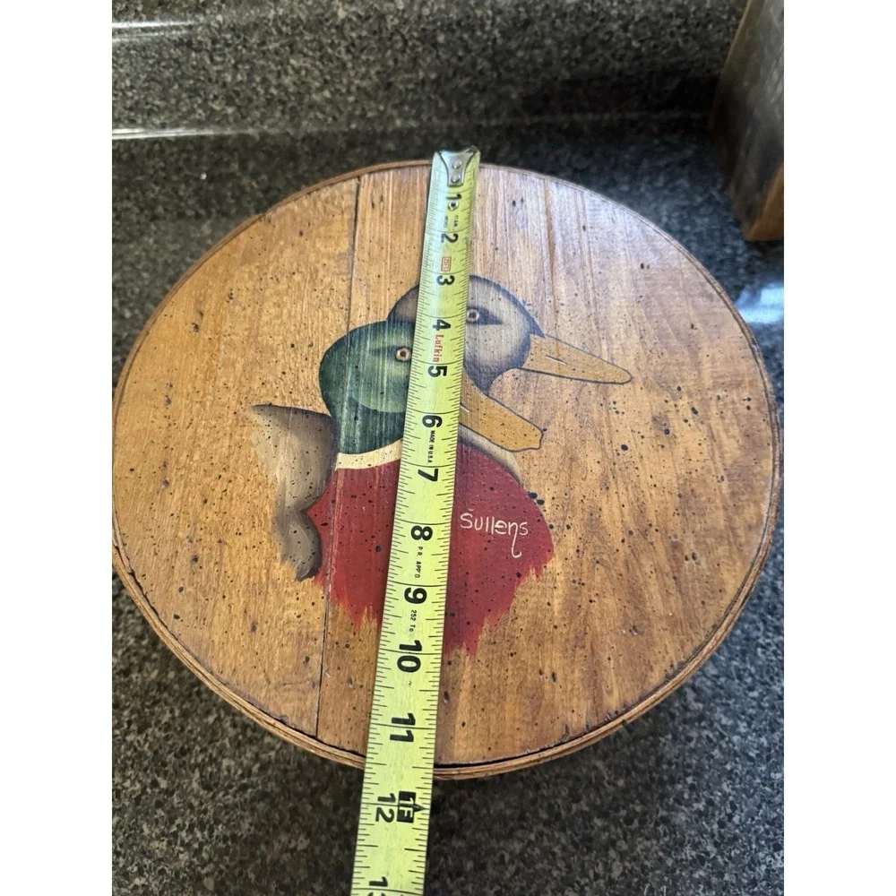 Vintage Primitive Wood Round Cheese Box Painted Ducks 